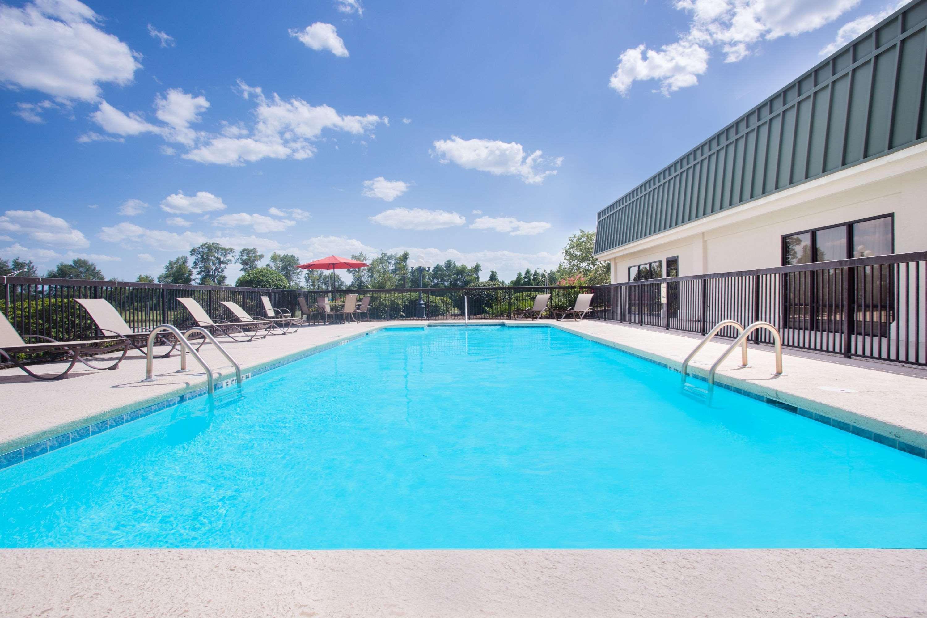 Days Inn By Wyndham Metter Екстер'єр фото